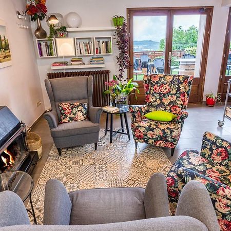 Hostal Emphasis Casserres Exterior foto
